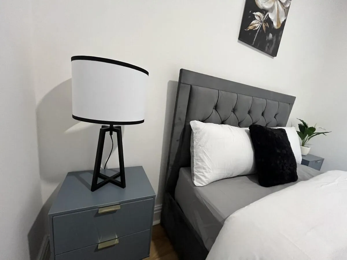 Stylish Two Bedroom Apartment Cardiff 0*,  Egyesült Királyság