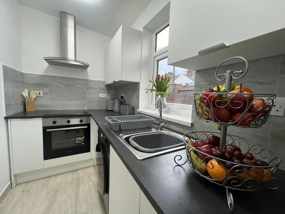 Stylish Two Bedroom Apartment Cardiff